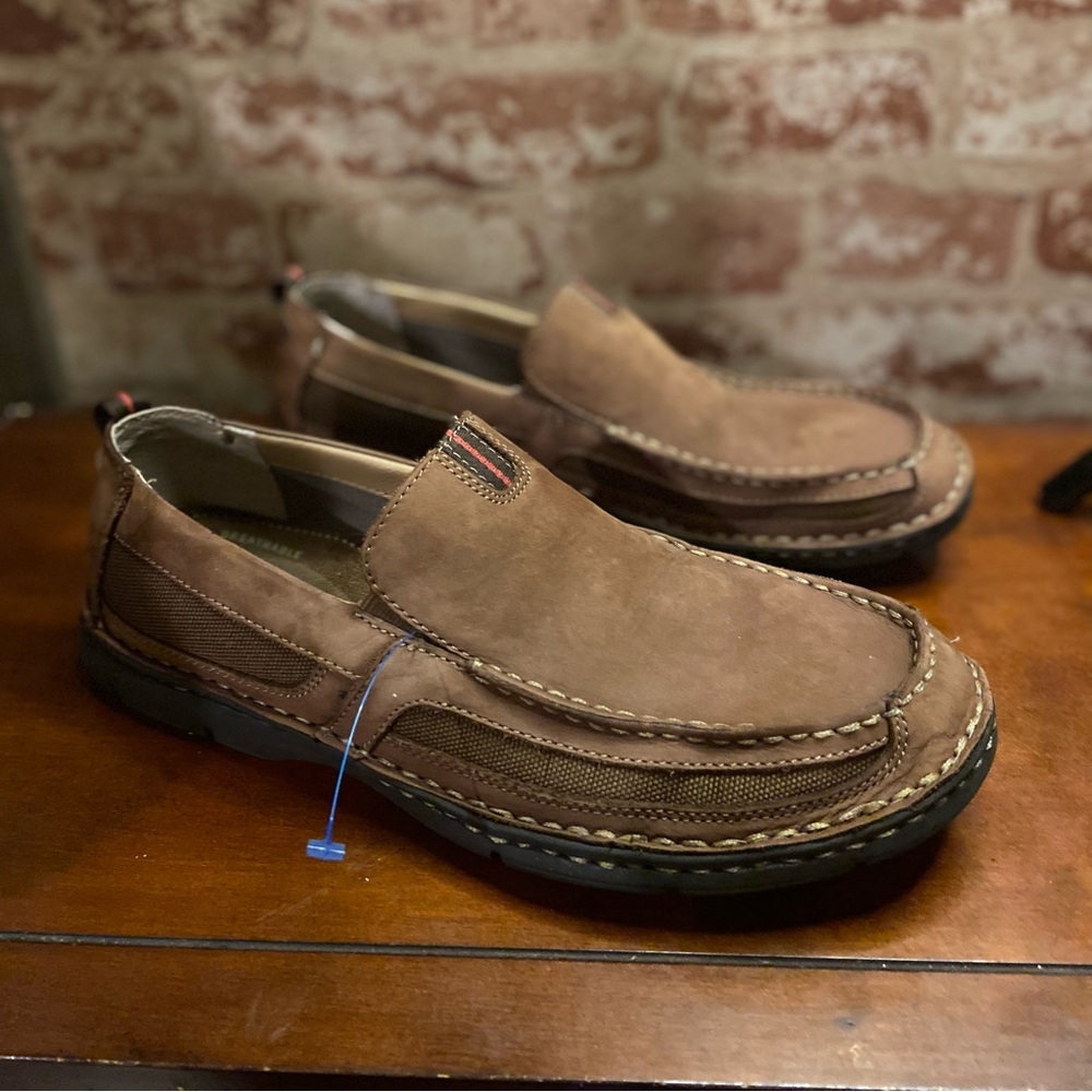 Clarks Extra Lite Suede Loafers Brown